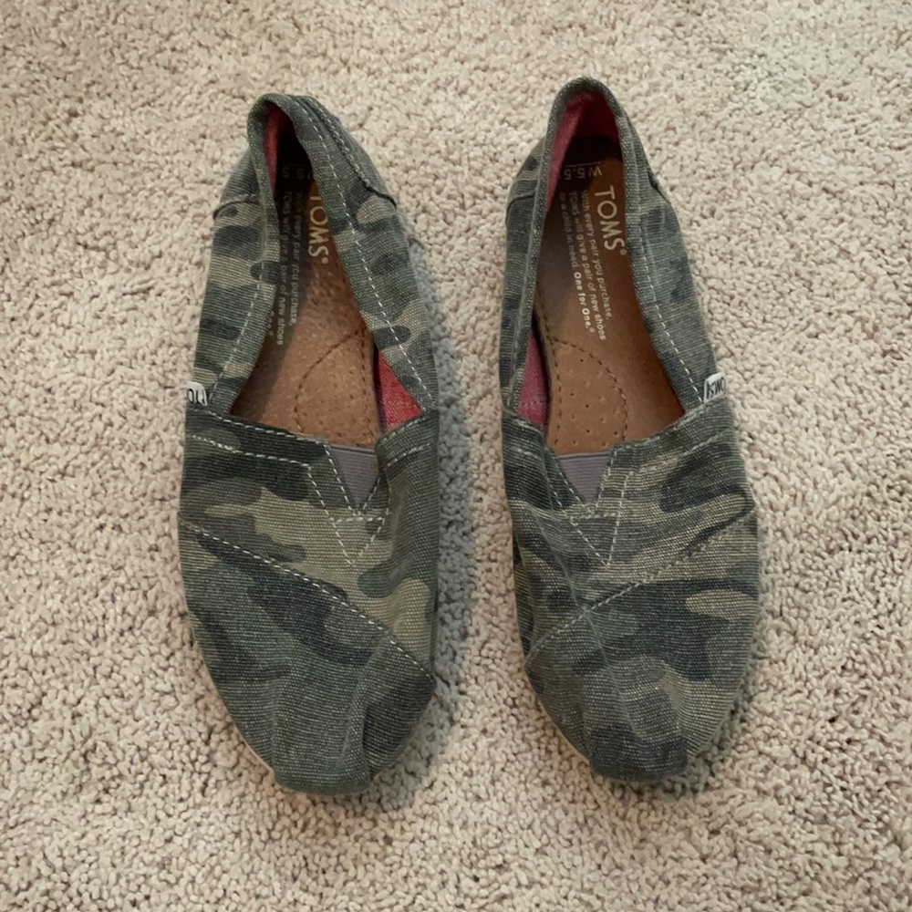 Camo toms